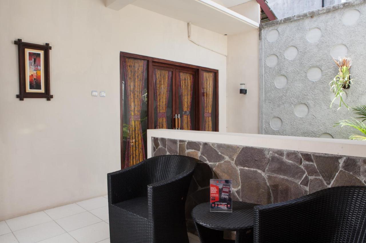 Reddoorz Plus Near Mall Roxy Banyuwangi Banyuwangi (East Java) Exterior foto
